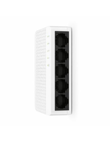 Switch Tenda S105 5 Puertos 10/100 Protección 6kV, referencia S105, vista en ángulo