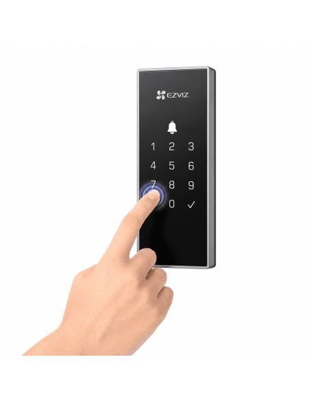 Cerradura EZVIZ DL03 Codigo Llave y App, referencia CS-DL03-R100-WP-BK, vista en ángulo