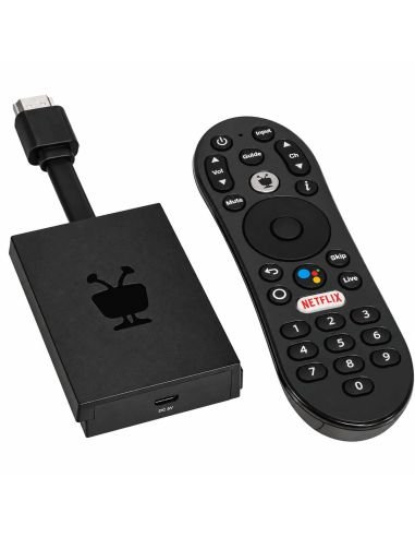 TiVo Stream 4K con su control remoto por voz y conector HDMI