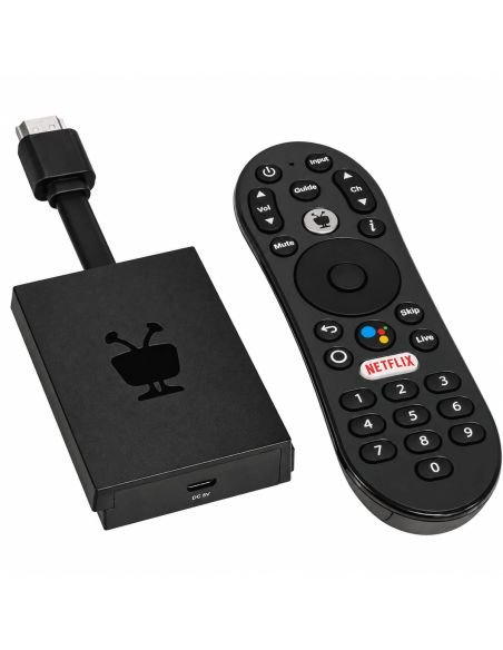 TiVo Stream 4K con su control remoto por voz y conector HDMI