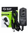 Adaptador SAT PS12VDC2A junto a su caja: entrada 100-240VAC, salida 12VDC 2A